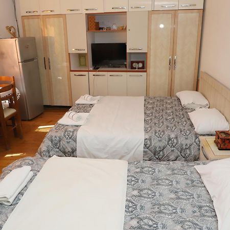 Elvi Aerd Apartment Berat Esterno foto